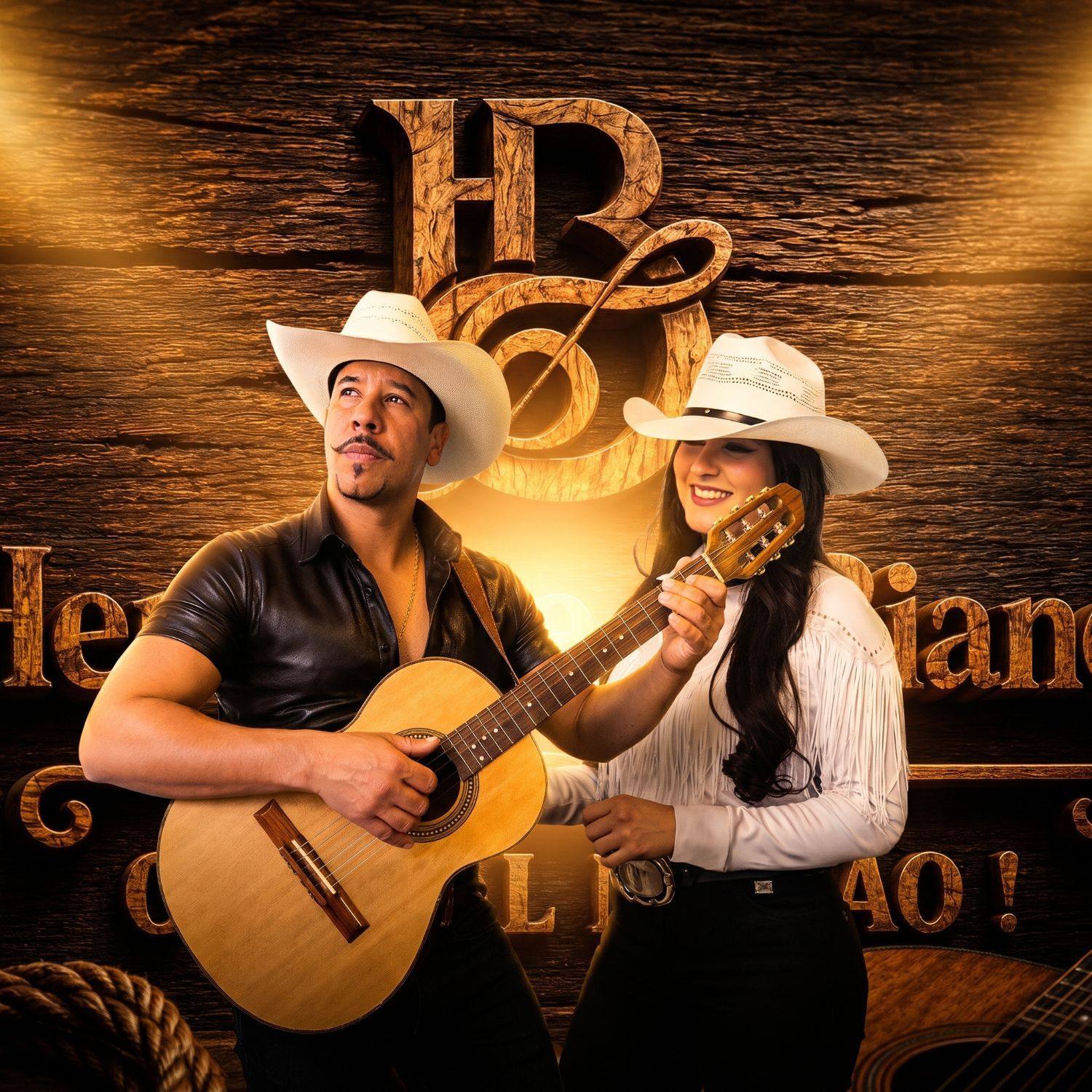 Henrique e Bianca de chapéu, com violão, em luz dourada de palco